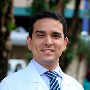 Dr. Thiago Xavier Carneiro