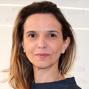 Dra. Ariane Macedo
